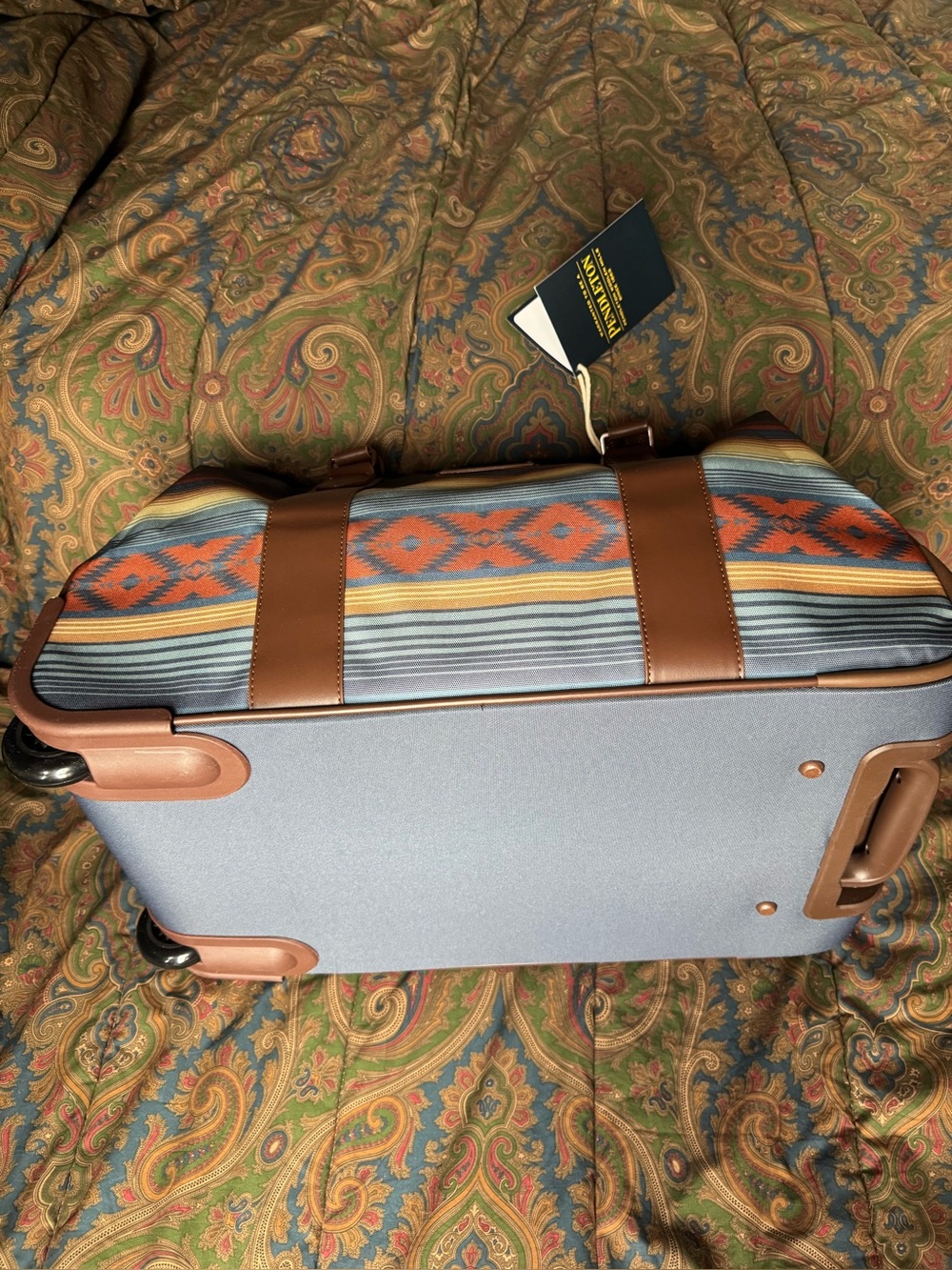 Pendleton Roller Travel Bag, NWT, 11”H, 12”W, 22”L Get it before it’s gone! 💼 💨 - Picture 6 of 16